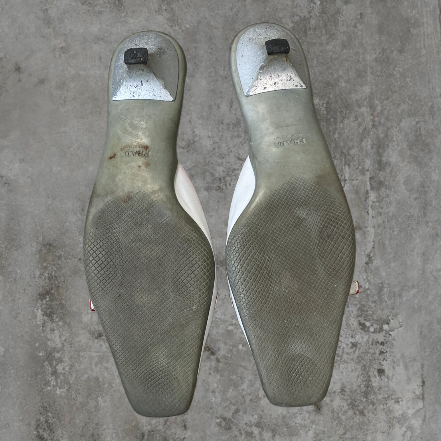 PRADA LEATHER AND SUEDE 'CLIP' KITTEN HEELS - EU 36