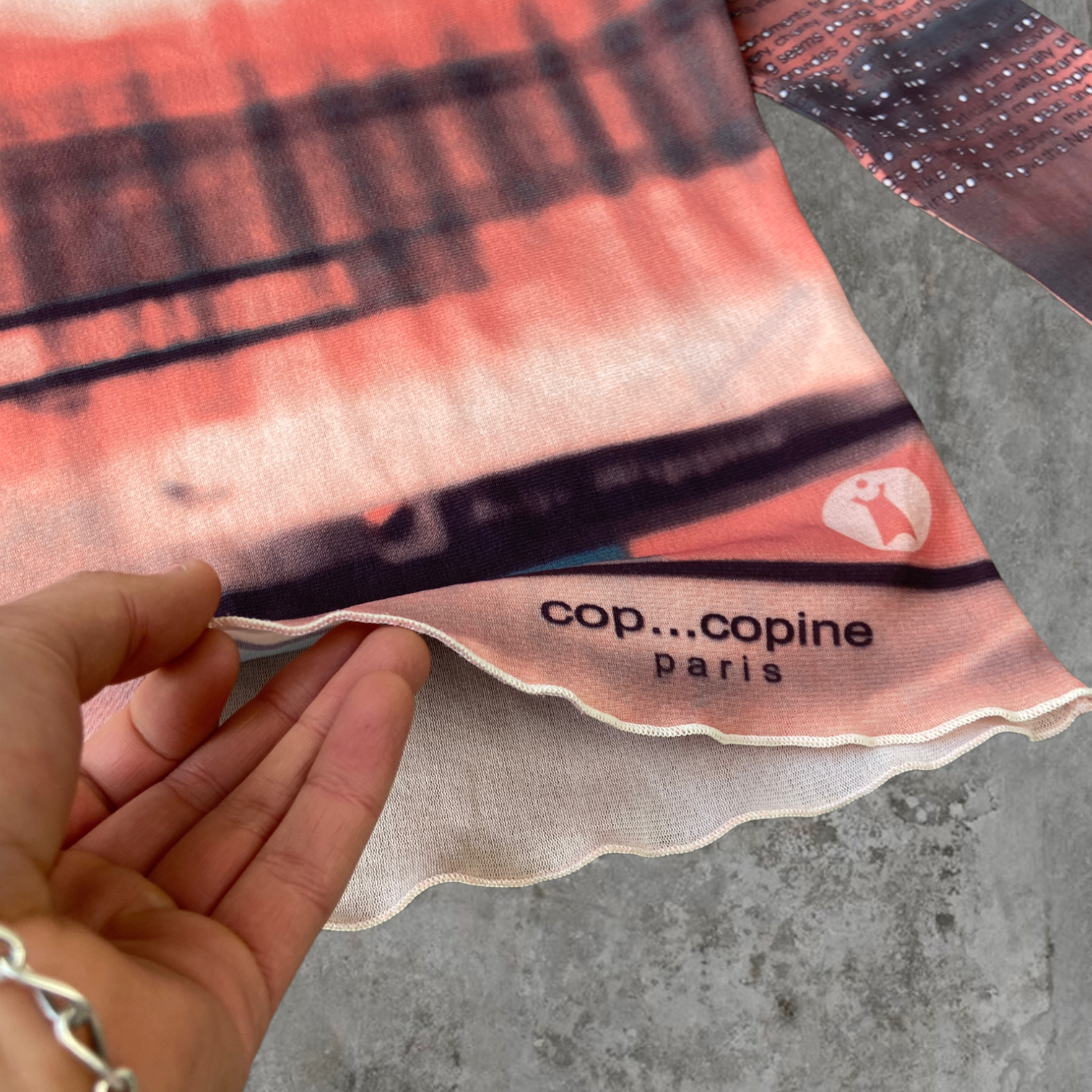 COP COPINE GRAPHIC MESH TOP - M