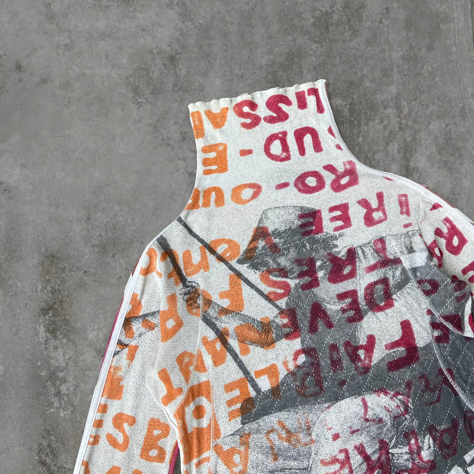 CUSTO BARCELONA GRAPHIC LONG-SLEEVE TOP - M