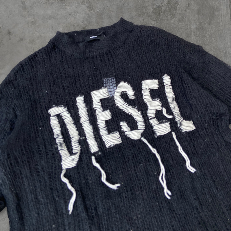 DIESEL DISTRESSED KNIT JUMPER - M