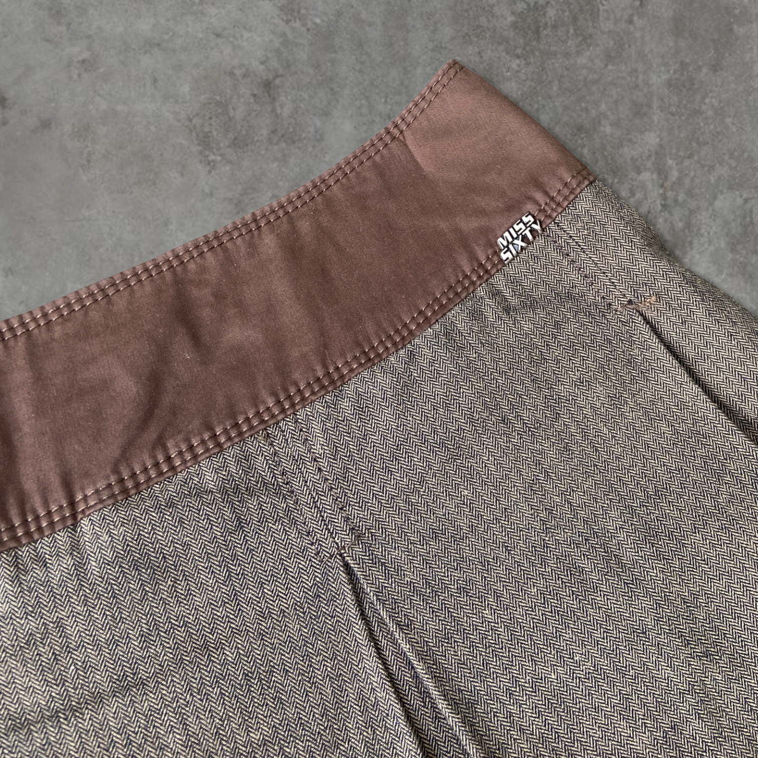 MISS SIXTY PLEATED MINI SKIRT - L