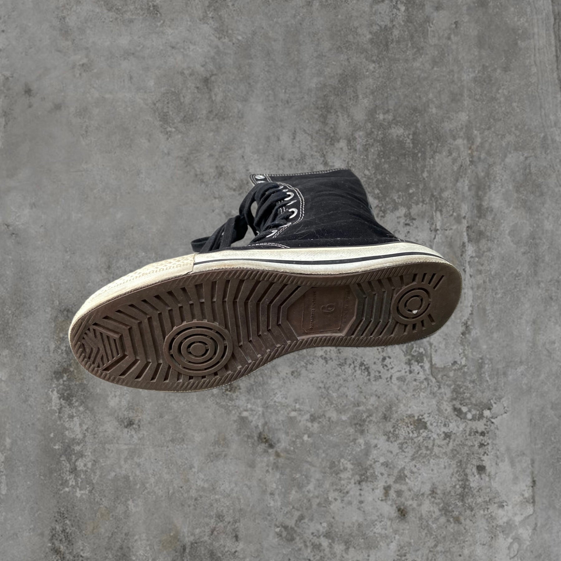 NUMBER (N)INE 16-HOLE HIGH TOP "CHUCKS"