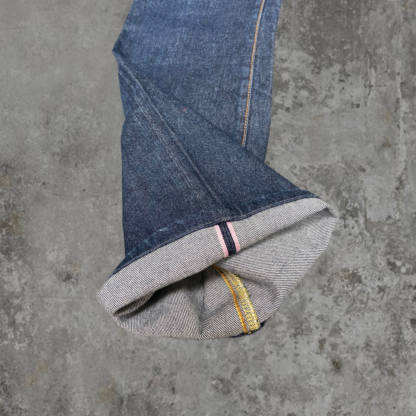 EVISU LOW-RISE PINK DAICOCK SELVEDGE JEANS - W27"